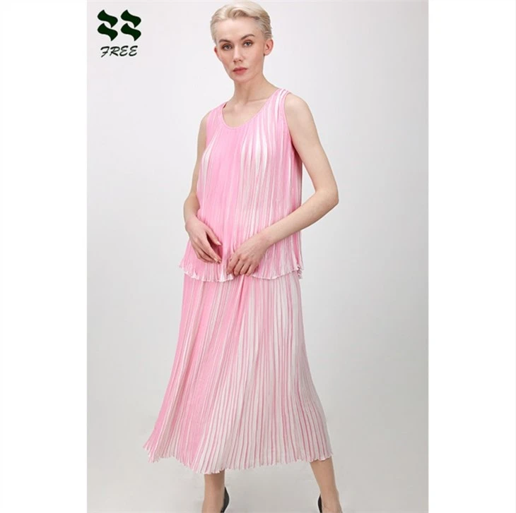 Womens White And Pink Sleeveless Pleated Blouse